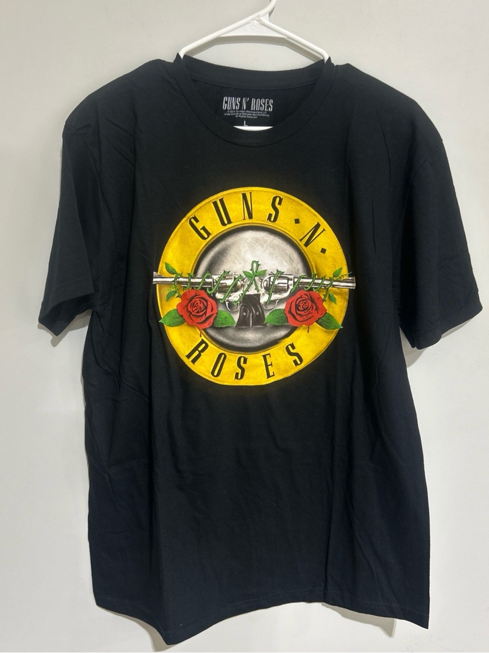 2024 Guns N' Roses Graphic Tee T-Shirt Size L LARGE BY Gundam Merchandise NWOT.
